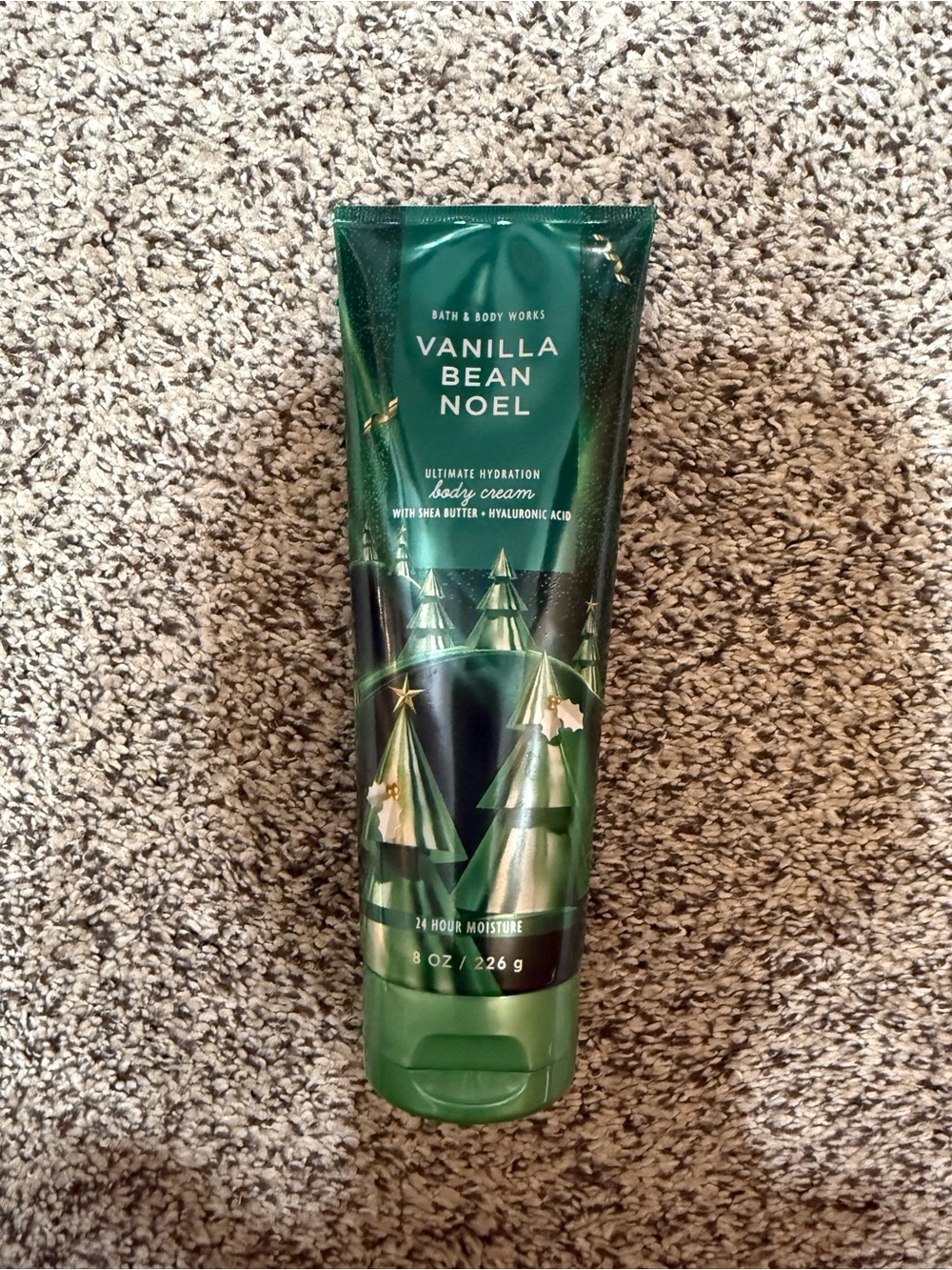 Bath & Body Works Vanilla Bean Noel Body Cream - Green and Gold Accents